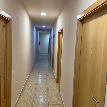 Restaurant El Poligono 招待所 *